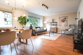 HOMEFY BRIGHT AND COZY HOLIDAY APARTMENT - washer & dryer - free parking